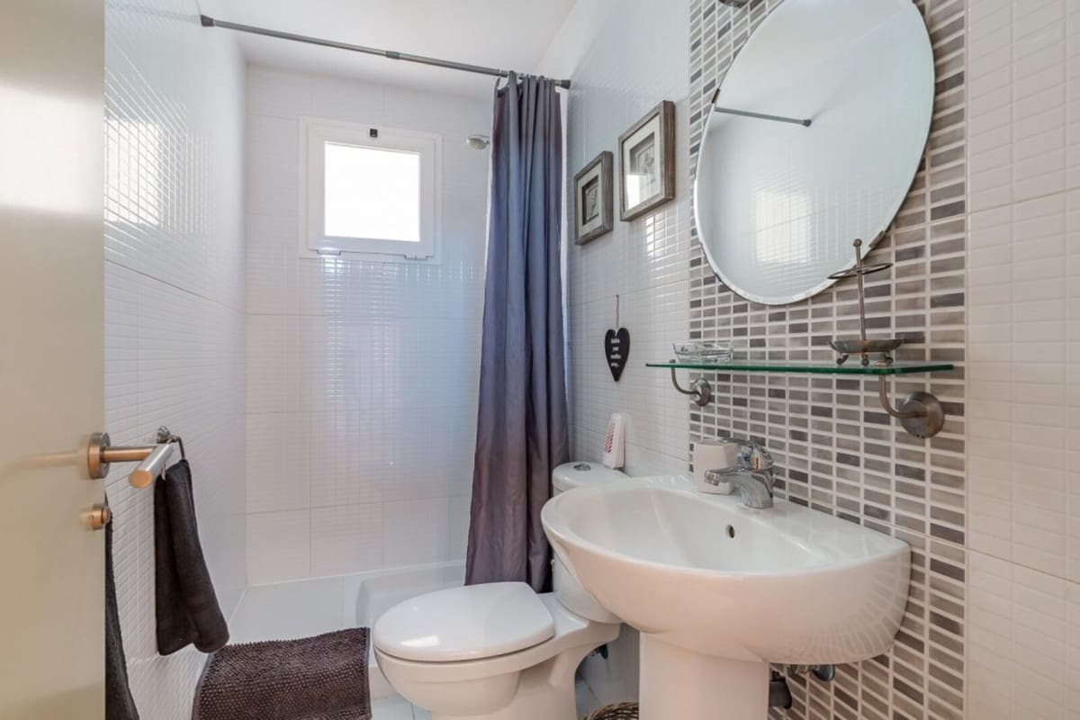 4 soveværelse Byhus til salg i Torrox-Costa med swimmingpool garage - € 349.000 (Ref: 7064396)