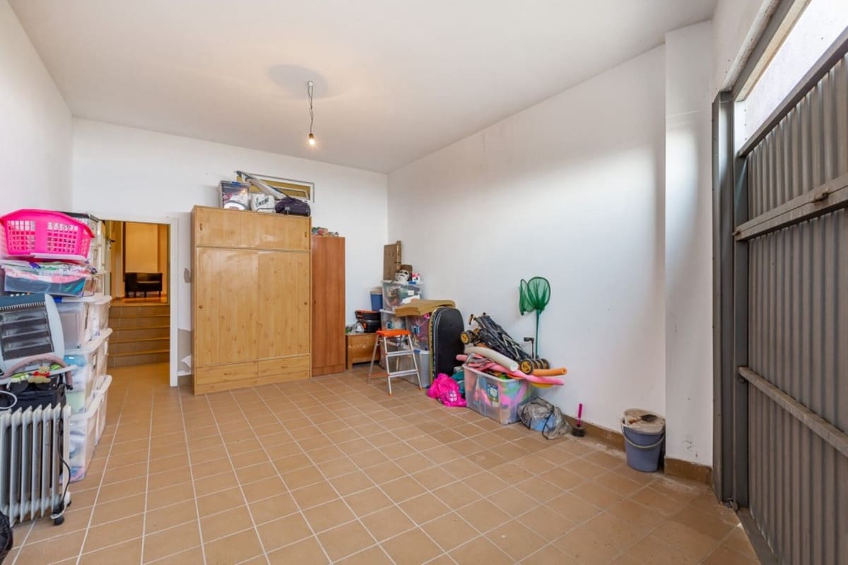 4 soveværelse Byhus til salg i Torrox-Costa med swimmingpool garage - € 349.000 (Ref: 7064396)