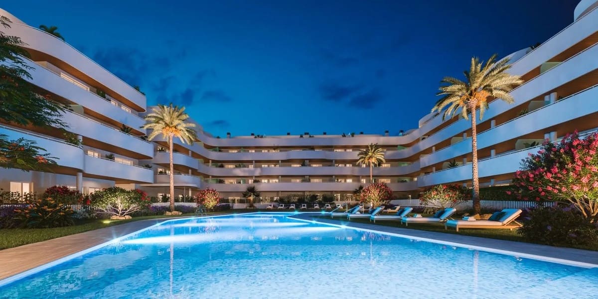 2 soverom Leilighet til salgs i Torrox-Costa med svømmebasseng garasje - € 316 000 (Ref: 9113470)