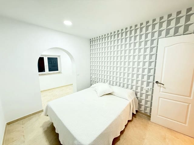 3 bedroom Villa for sale in El Peñoncillo, Torrox with pool garage - € 450,000 (Ref: 9444038)