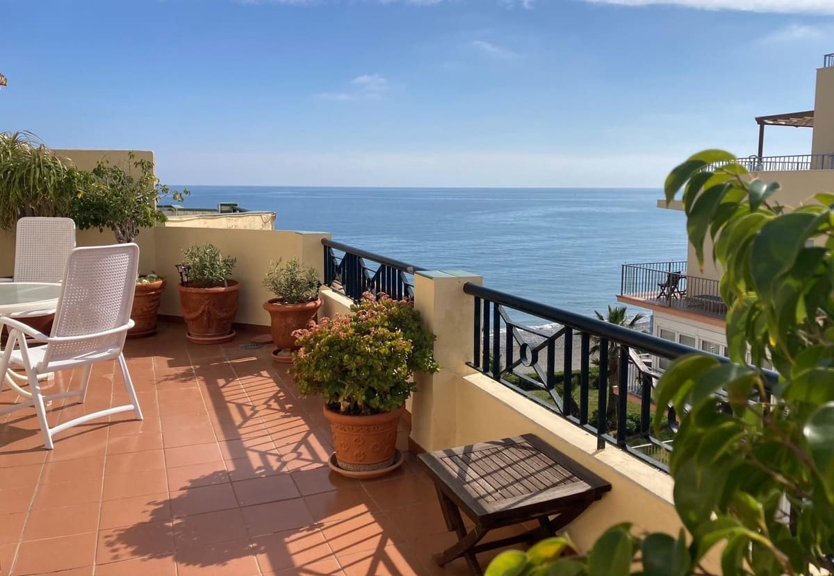 2 bedroom Penthouse for sale in Torrox-Costa with garage - € 425,000 (Ref: 9534913)