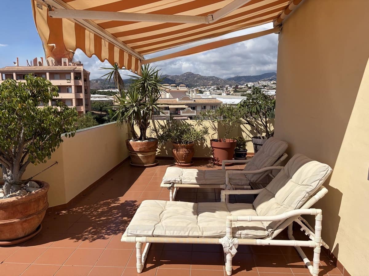 2 bedroom Penthouse for sale in Torrox-Costa with garage - € 399,500 (Ref: 9534913)