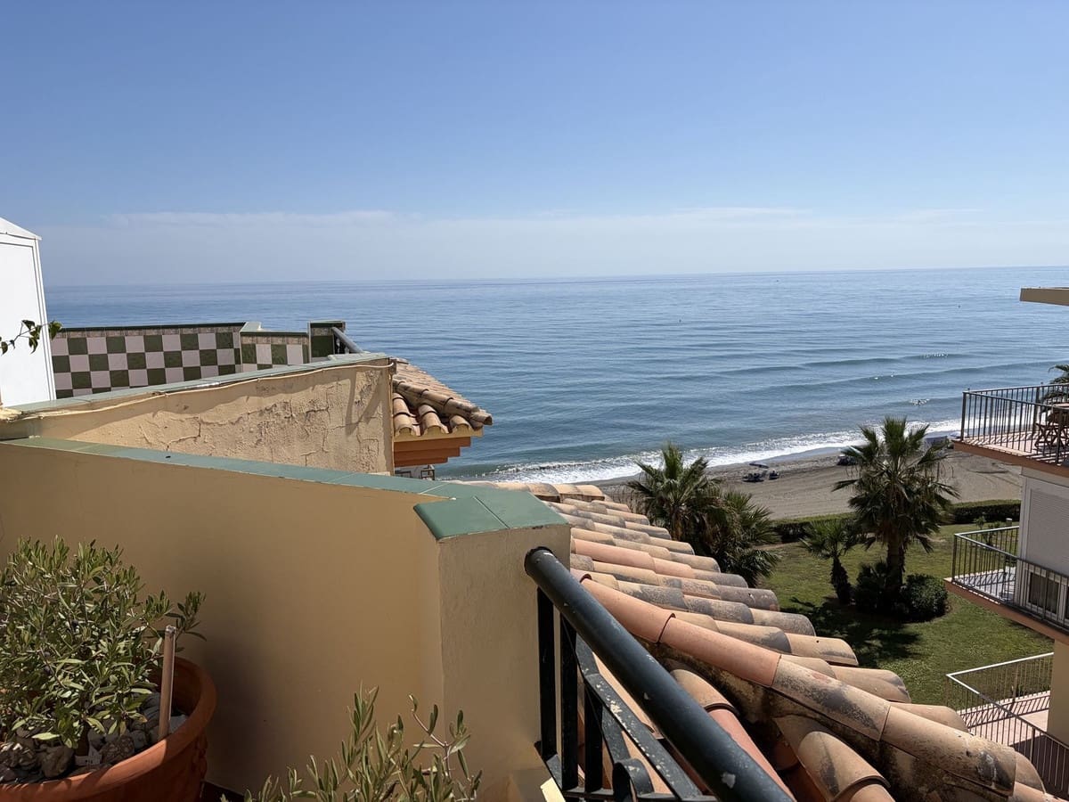 2 bedroom Penthouse for sale in Torrox-Costa with garage - € 399,500 (Ref: 9534913)