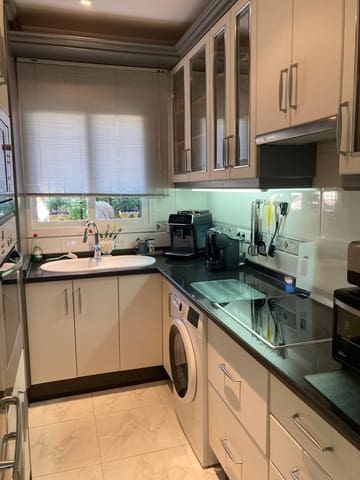 2 slaapkamer Halfvrijstaande villa te koop in Torrox Park, Torrox met zwembad garage - € 340.000 (Ref: 9640674)