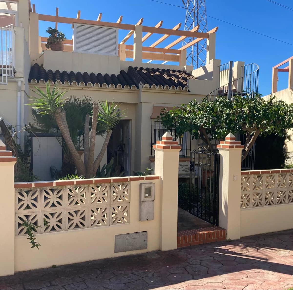 Pareado de 2 habitaciones en Torrox-Costa en venta con piscina garaje - 340.000 € (Ref: 9640674)