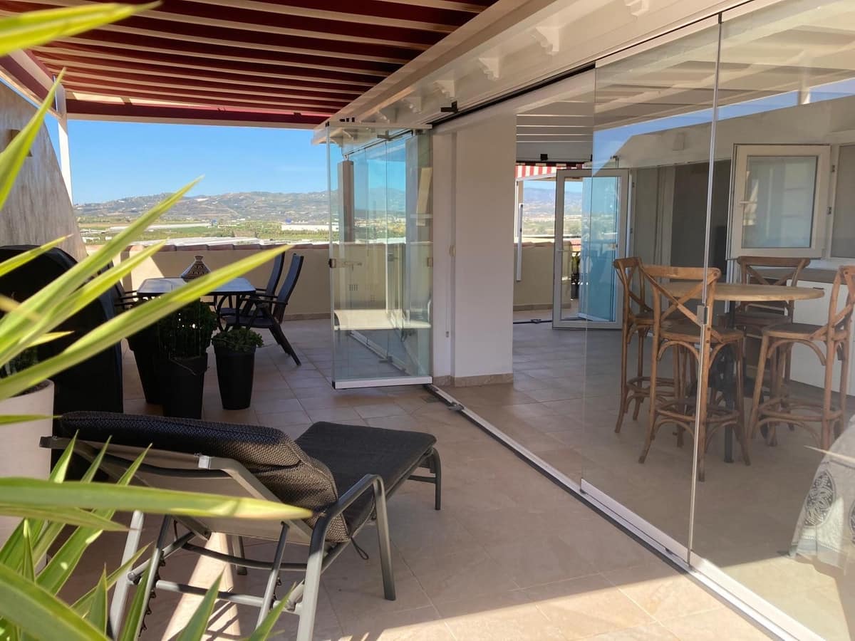 2 slaapkamer Penthouse te koop in Caleta de Velez met zwembad garage - € 485.000 (Ref: 9782200)
