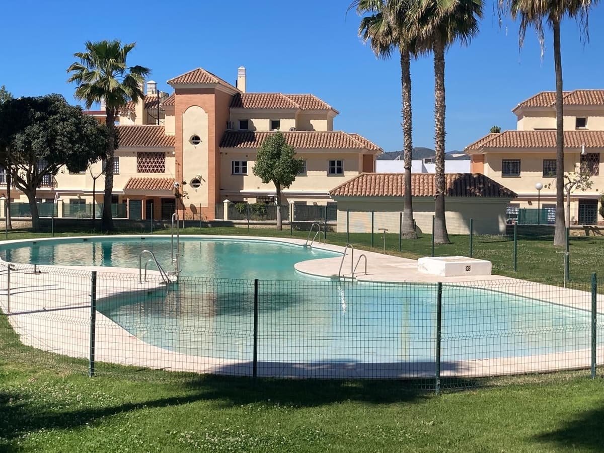 2 slaapkamer Penthouse te koop in Caleta de Velez met zwembad garage - € 485.000 (Ref: 9782200)