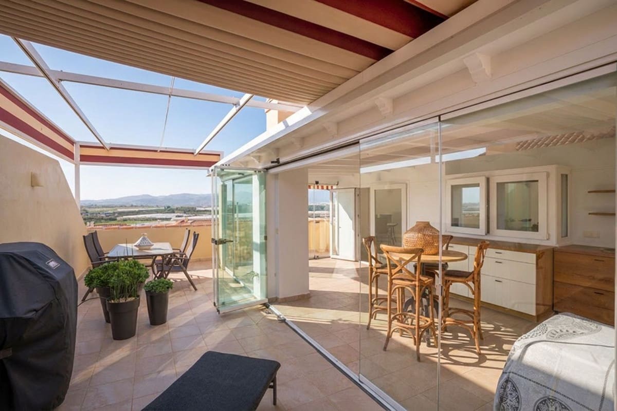 2 slaapkamer Penthouse te koop in Caleta de Velez met zwembad garage - € 485.000 (Ref: 9782200)