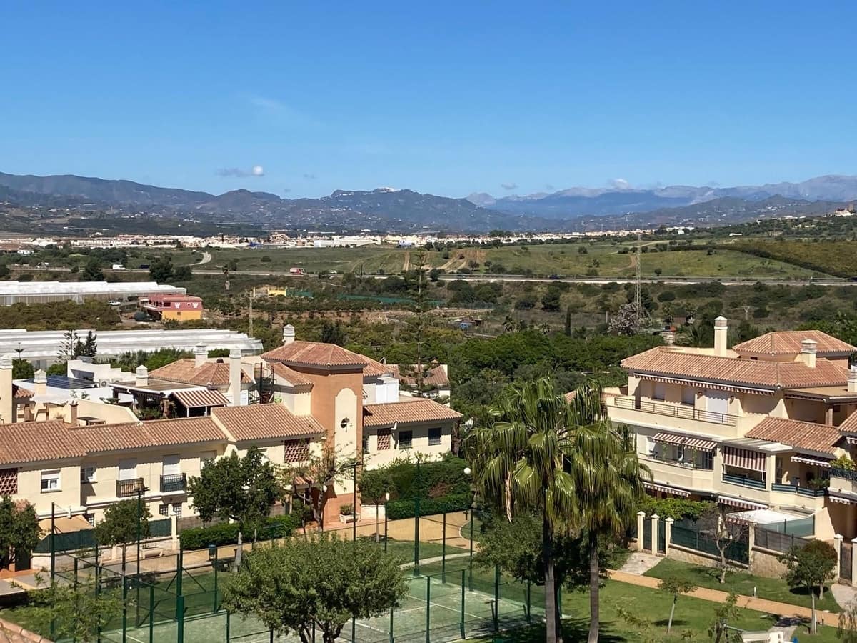 2 slaapkamer Penthouse te koop in Caleta de Velez met zwembad garage - € 485.000 (Ref: 9782200)
