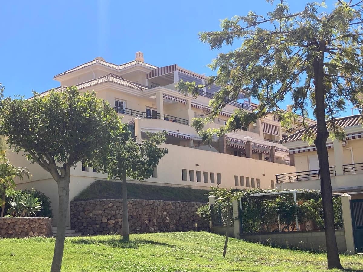 2 slaapkamer Penthouse te koop in Caleta de Velez met zwembad garage - € 485.000 (Ref: 9782200)