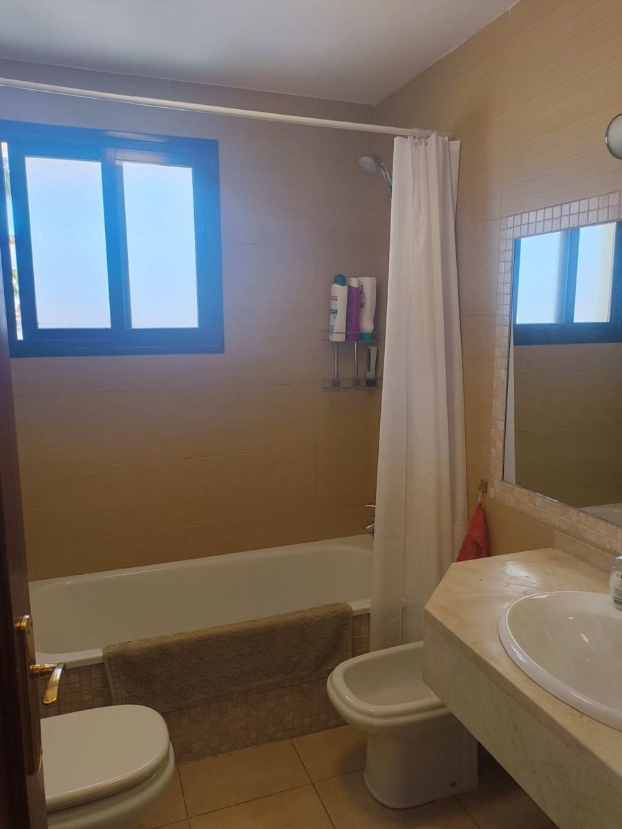 2 Zimmer Strandapartment zu verkaufen in Torrox-Costa mit Pool Garage - 305.000 € (Ref: 9807358)