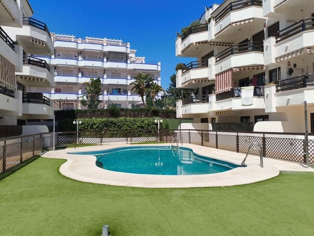 2 Zimmer Strandapartment zu verkaufen in El Peñoncillo, Torrox mit Pool Garage - 305.000 € (Ref: 9807358)