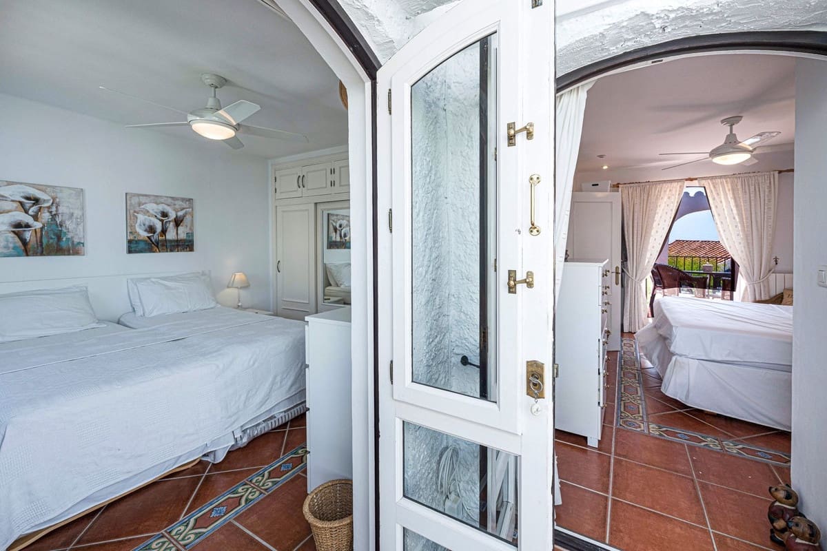 2 soveværelse Semi-Rækkehus til salg i Nerja med swimmingpool - € 520.000 (Ref: 9948798)