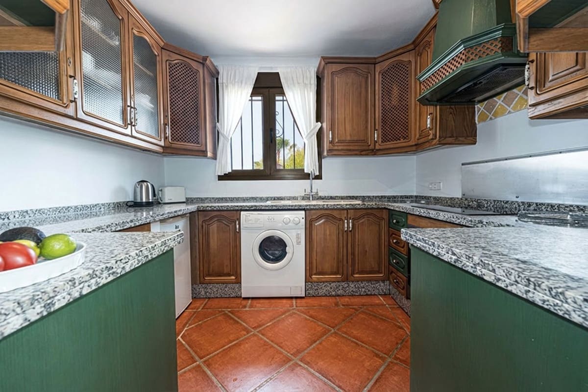 2 soveværelse Semi-Rækkehus til salg i Nerja med swimmingpool - € 520.000 (Ref: 9948798)