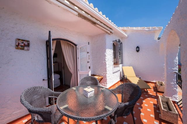 2 chambre Villa/Maison Semi-Mitoyenne à vendre à Capistrano, Nerja avec piscine - 520 000 € (Ref: 9948798)