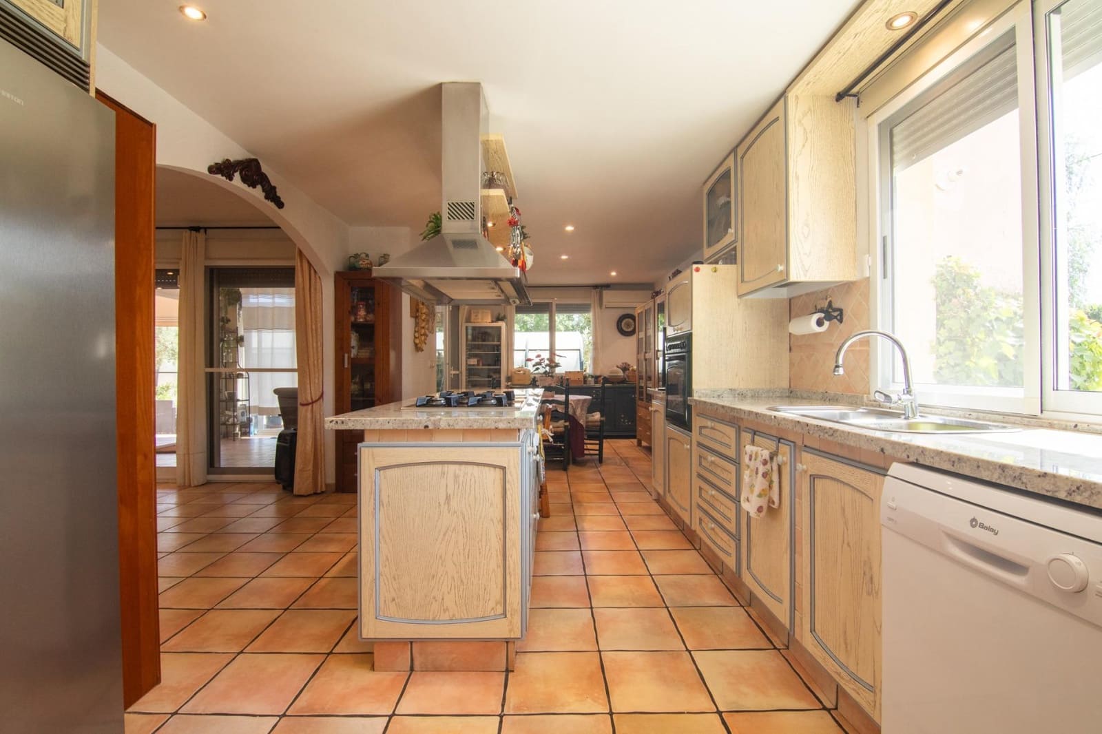 5 bedroom Villa for sale in Elche / Elx with pool - € 785,000 (Ref: 10006365)