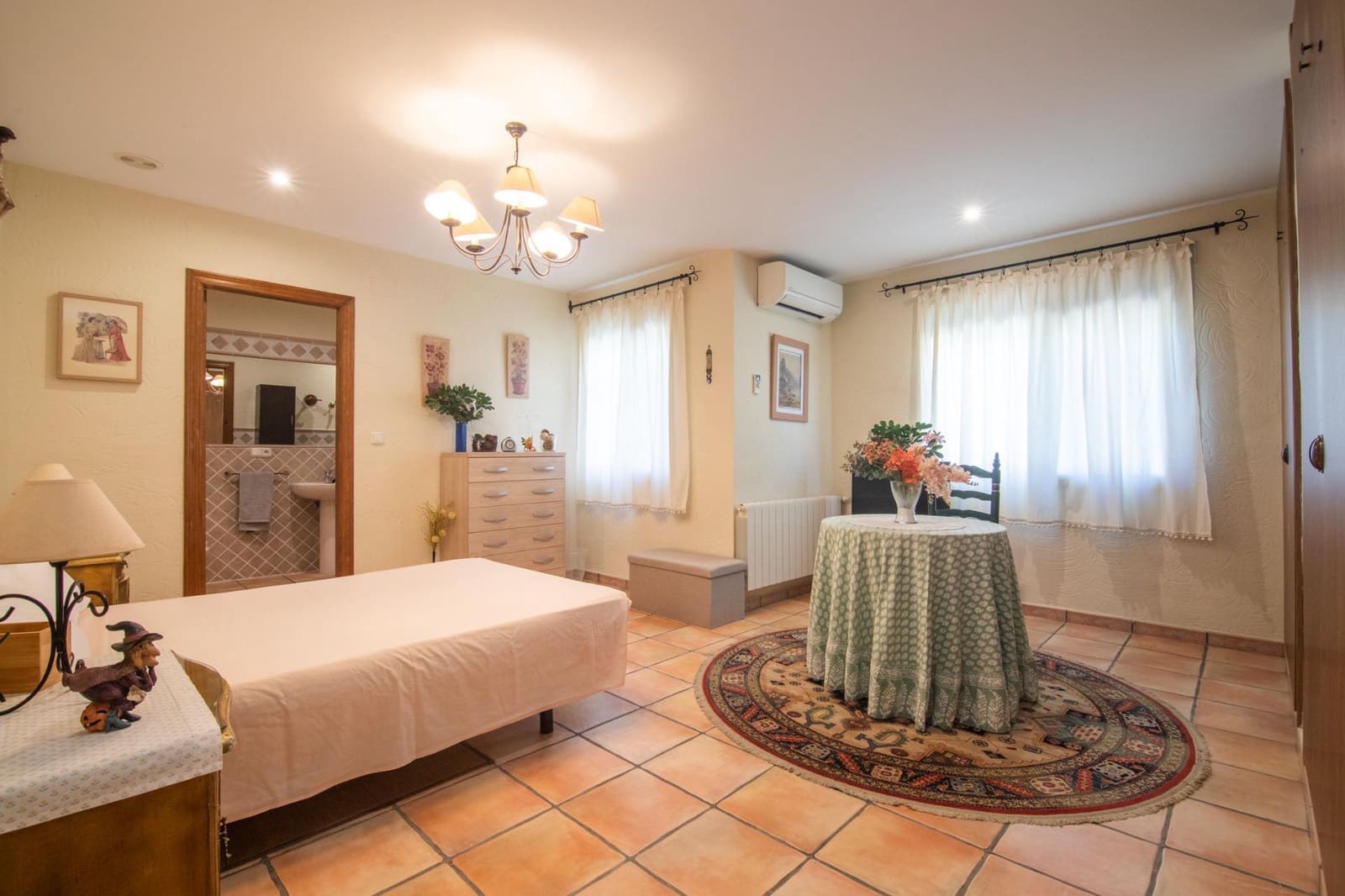 5 bedroom Villa for sale in Elche / Elx with pool - € 785,000 (Ref: 10006365)