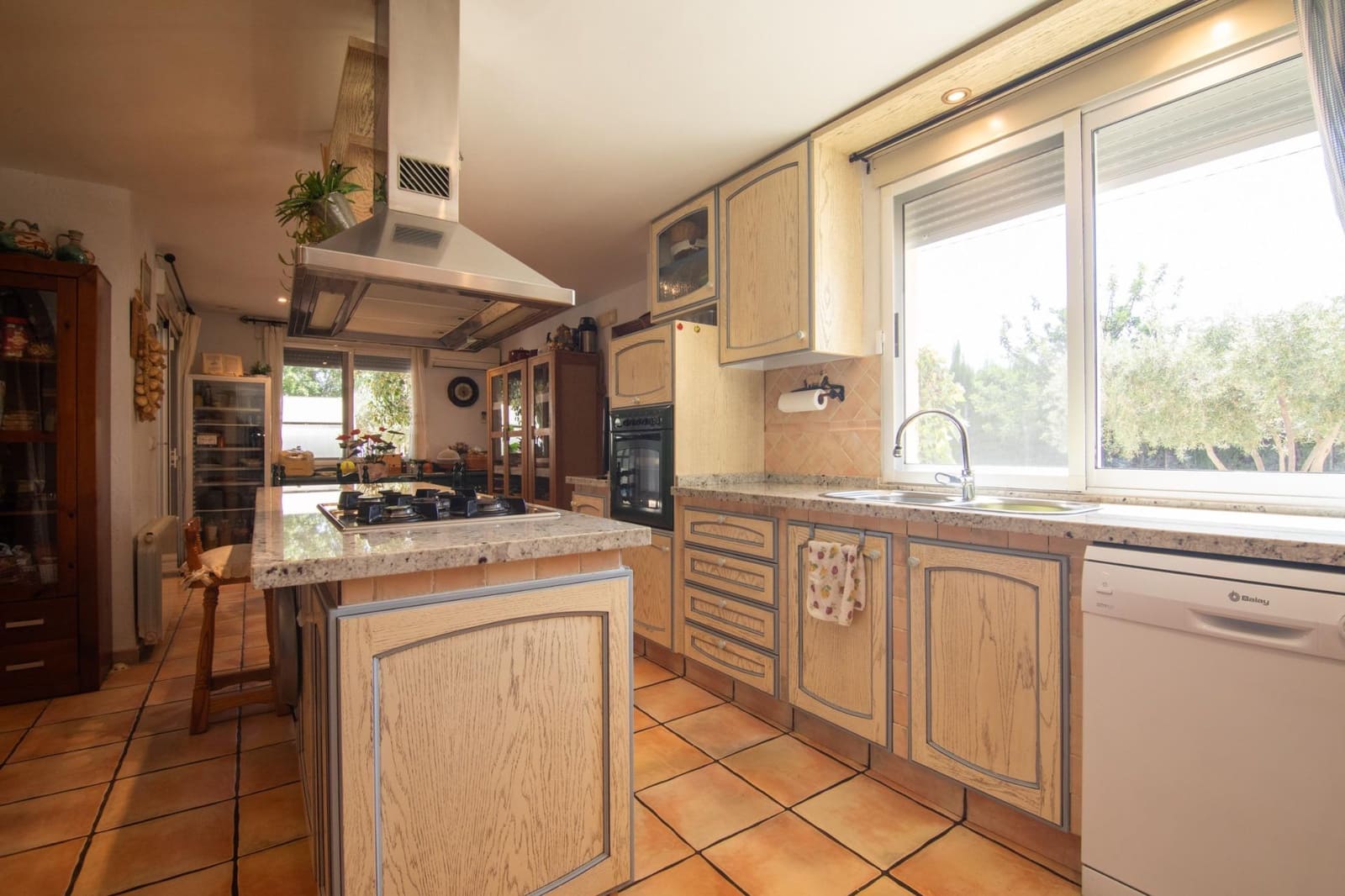 5 bedroom Villa for sale in Elche / Elx with pool - € 785,000 (Ref: 10006365)