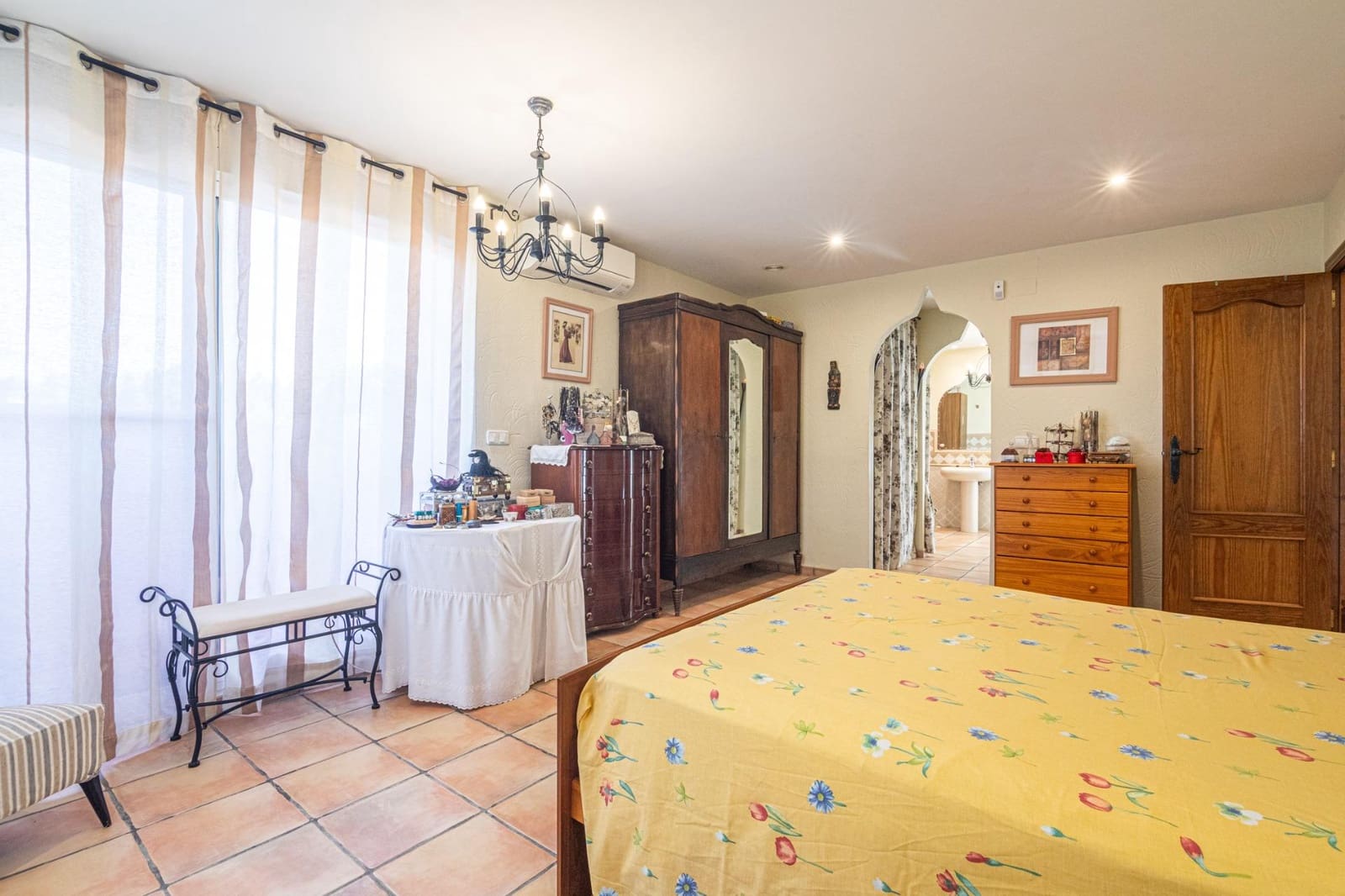 5 bedroom Villa for sale in Elche / Elx with pool - € 785,000 (Ref: 10006365)