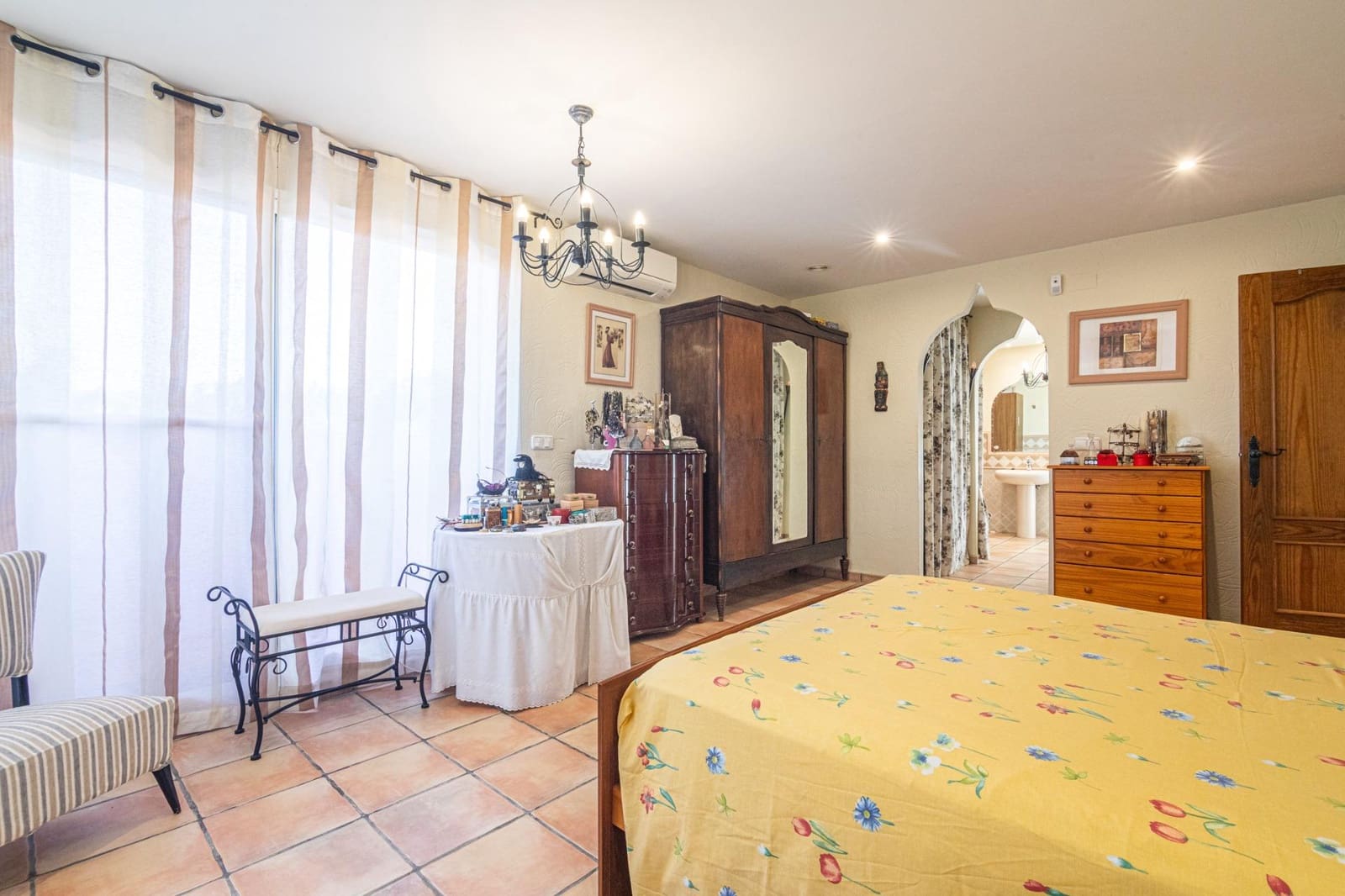 5 bedroom Villa for sale in Elche / Elx with pool - € 785,000 (Ref: 10006365)