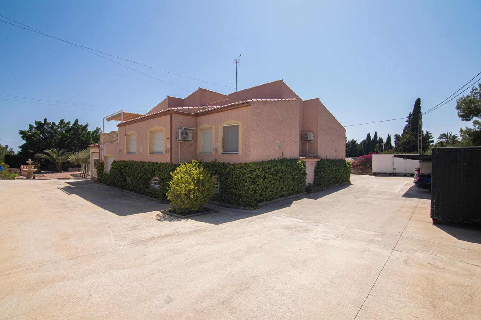 5 bedroom Villa for sale in Elche / Elx with pool - € 785,000 (Ref: 10006365)