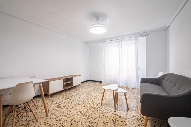3 bedroom Flat for rent in Centro, Elche / Elx - € 800 (Ref: 10142480)