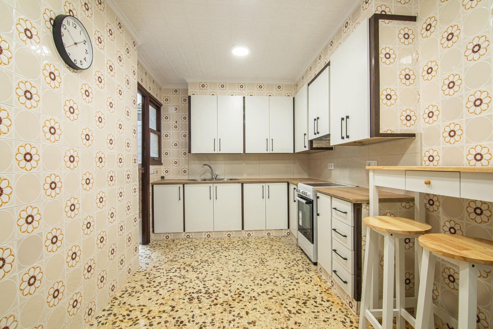 3 bedroom Flat for rent in Elche / Elx - € 800 (Ref: 10142480)