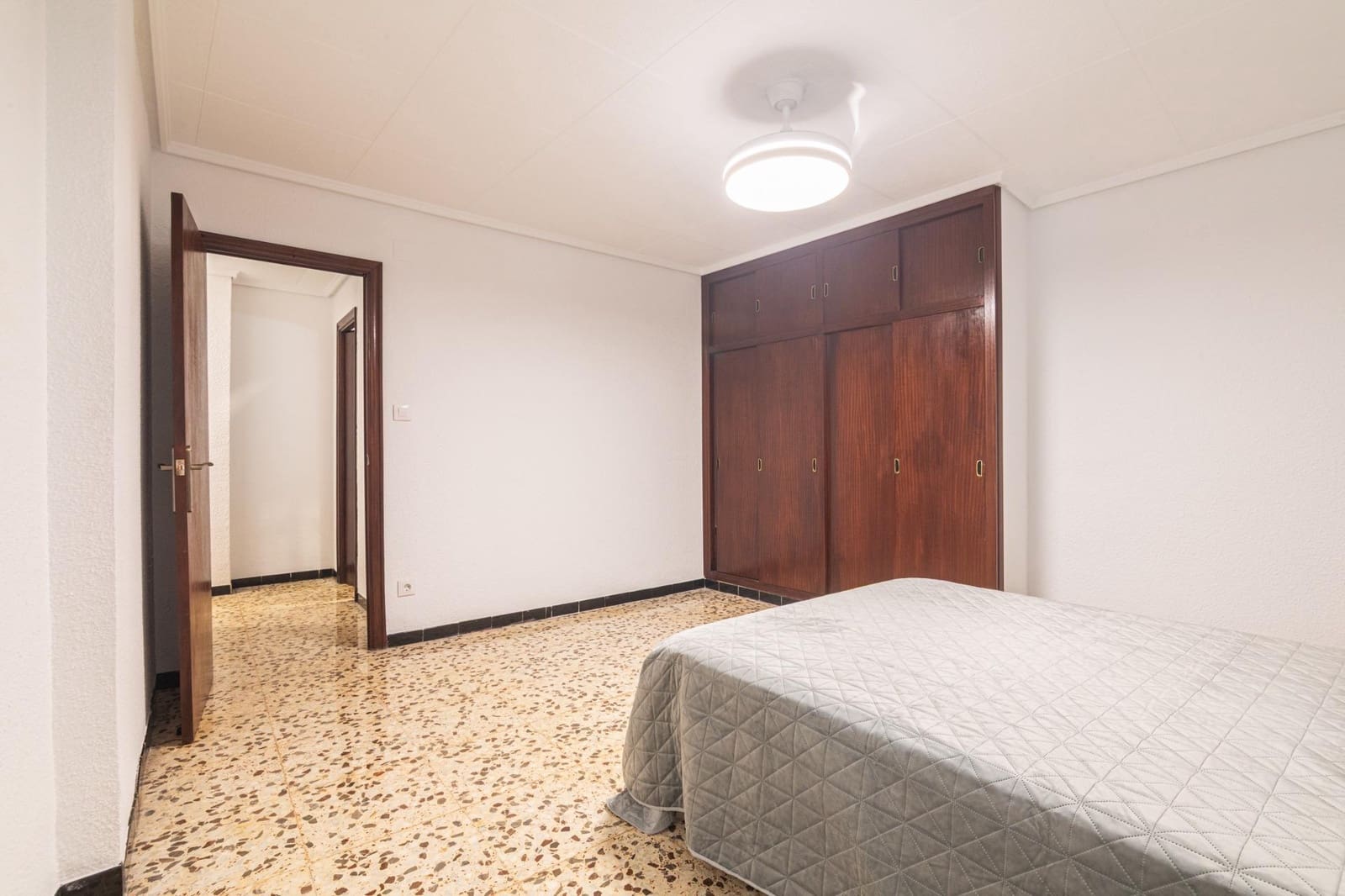 3 bedroom Flat for rent in Elche / Elx - € 800 (Ref: 10142480)