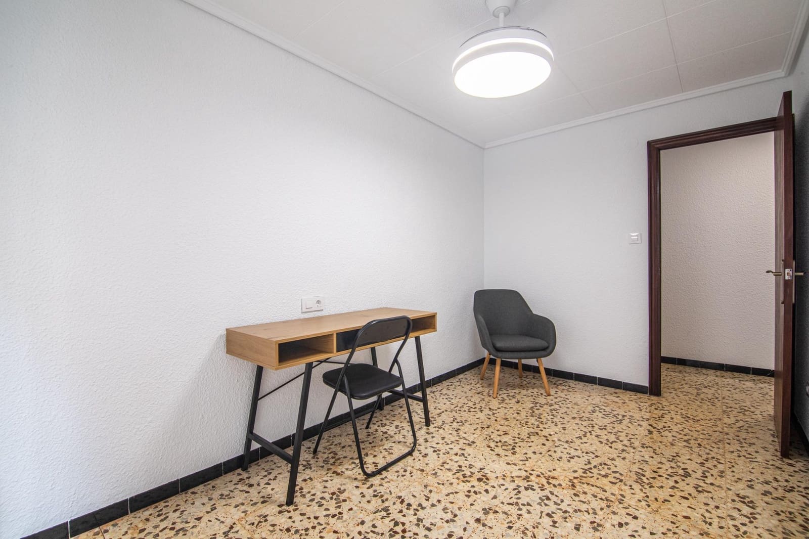 3 bedroom Flat for rent in Elche / Elx - € 800 (Ref: 10142480)