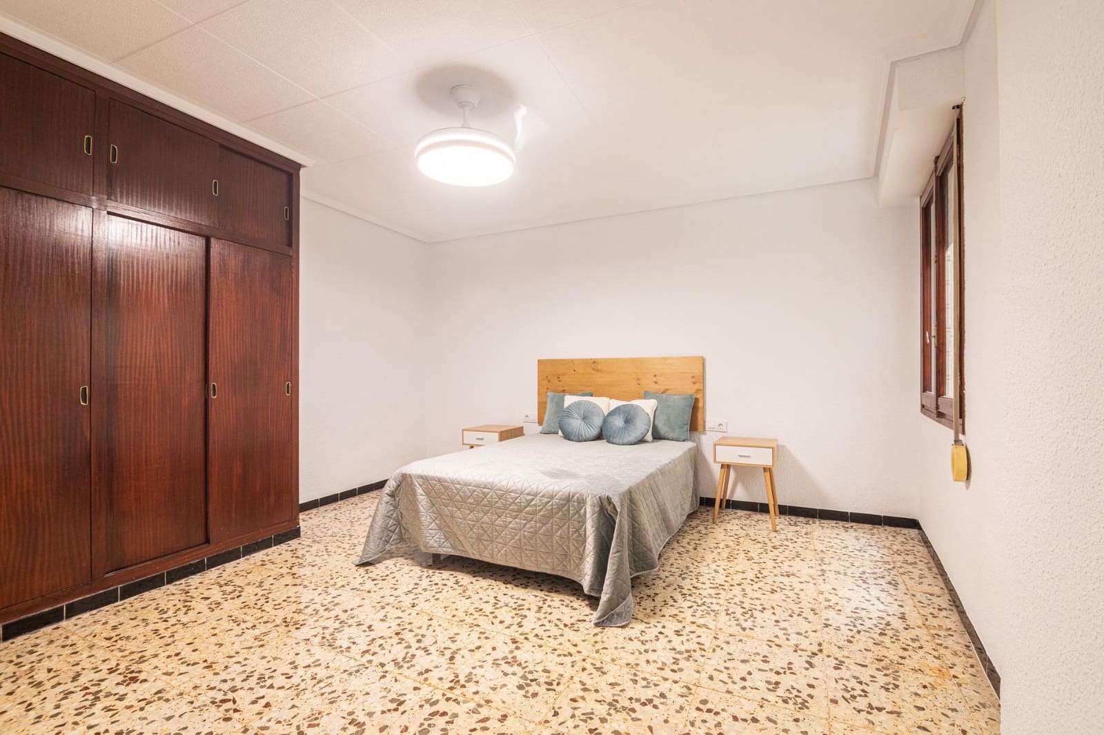 3 bedroom Flat for rent in Elche / Elx - € 800 (Ref: 10142480)