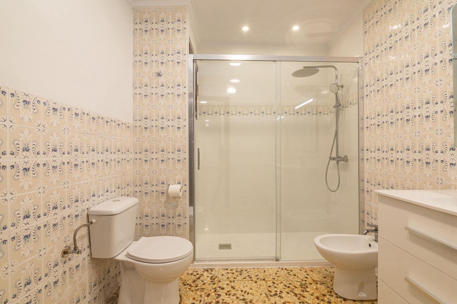 3 bedroom Flat for rent in Elche / Elx - € 800 (Ref: 10142480)