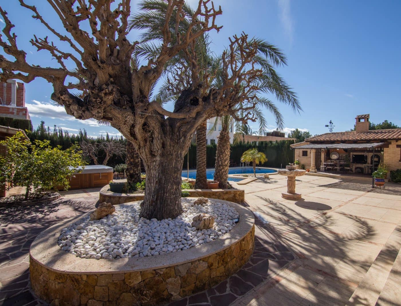 5 bedroom Villa for sale in Elche / Elx with pool garage - € 895,000 (Ref: 6708922)
