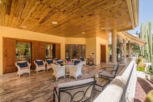 7 slaapkamer Villa te koop in Elche / Elx met zwembad garage - € 950.000 (Ref: 7001870)