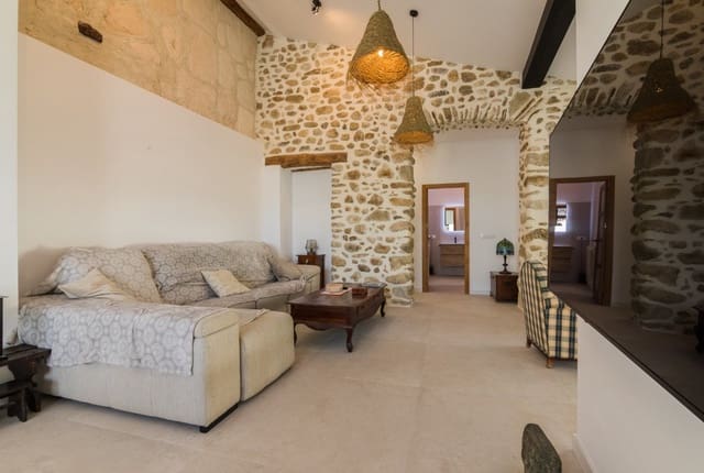 14 bedroom Townhouse for sale in Cocentaina - € 685,000 (Ref: 7317225)