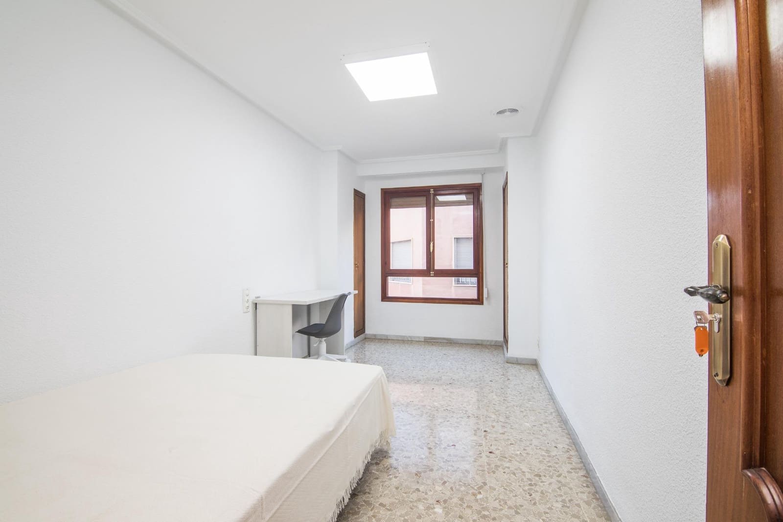 4 soverom Leilighet til leie i Elche / Elx - € 1 400 (Ref: 7951490)