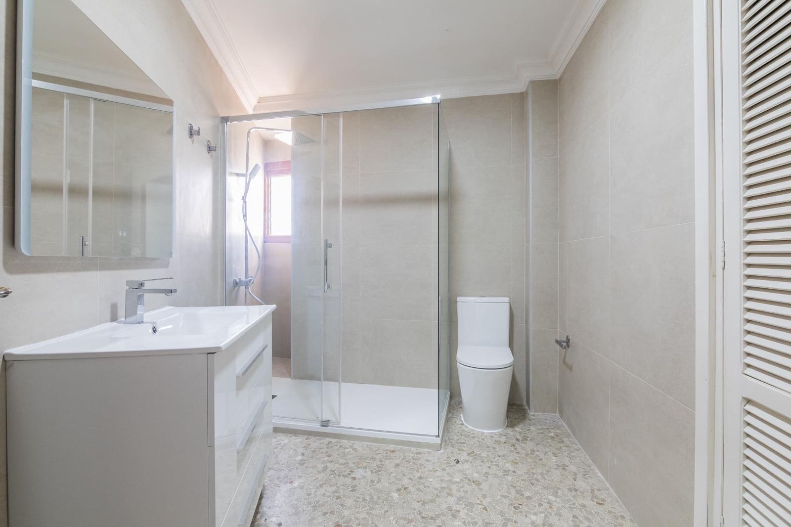 4 bedroom Flat for rent in Elche / Elx - € 1,400 (Ref: 7951490)