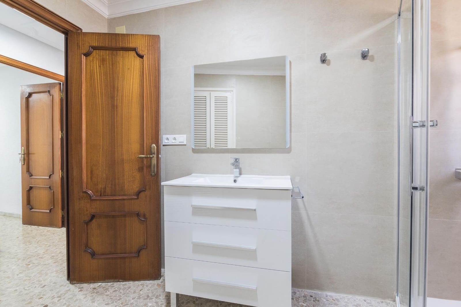 4 bedroom Flat for rent in Elche / Elx - € 1,400 (Ref: 7951490)