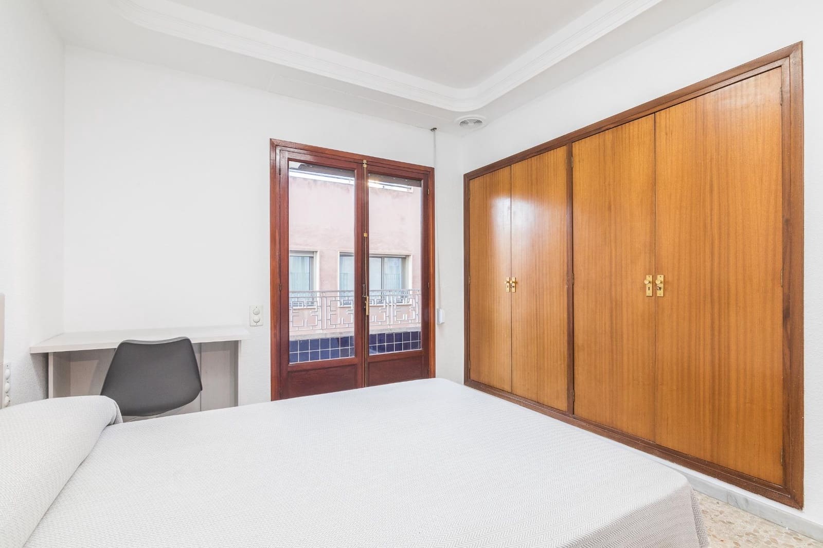 4 bedroom Flat for rent in Elche / Elx - € 1,400 (Ref: 7951490)