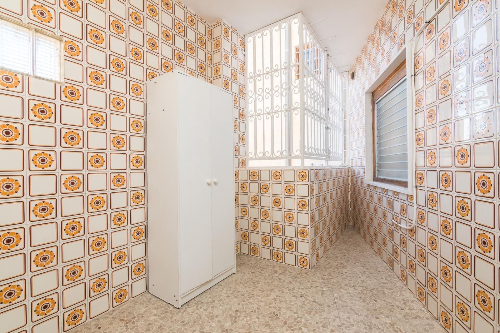 4 bedroom Flat for rent in Elche / Elx - € 1,400 (Ref: 7951490)