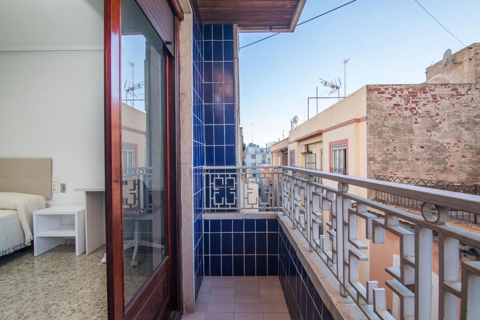 4 bedroom Flat for rent in Elche / Elx - € 1,400 (Ref: 7951490)