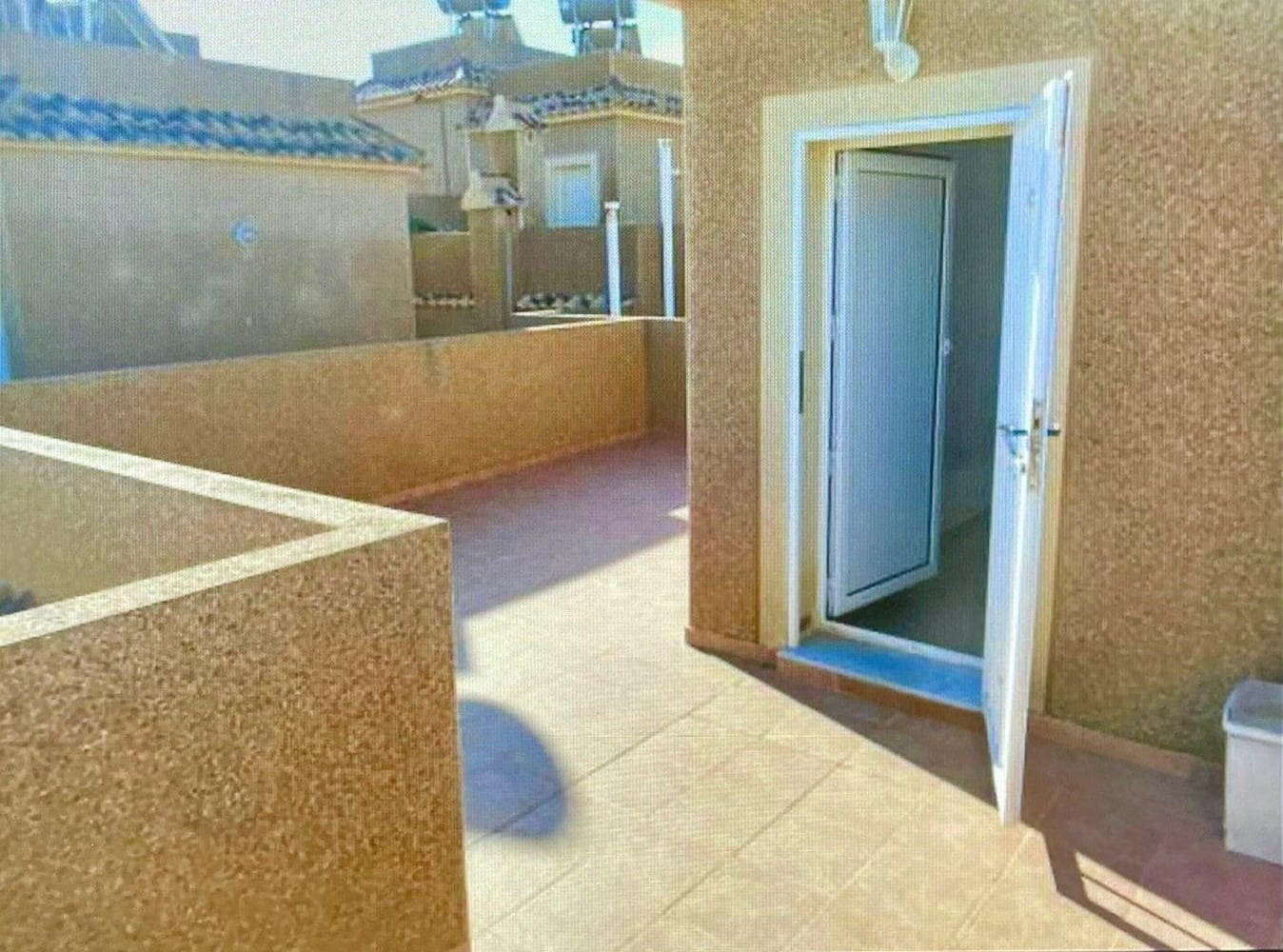 3 sovrum Radhus att hyra i Gran Alacant med pool - 1 000 € (Ref: 8531872)