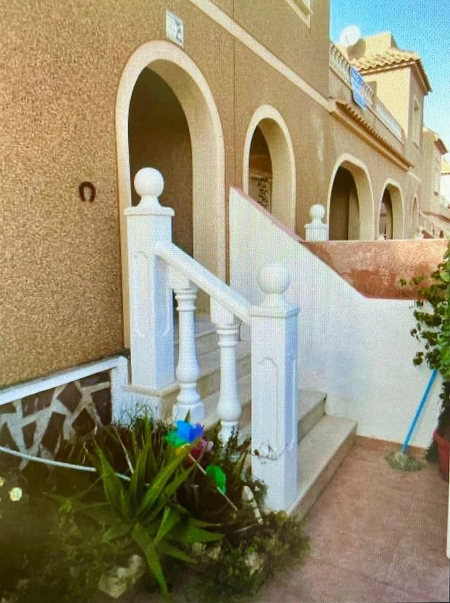 3 sovrum Radhus att hyra i Gran Alacant med pool - 1 000 € (Ref: 8531872)