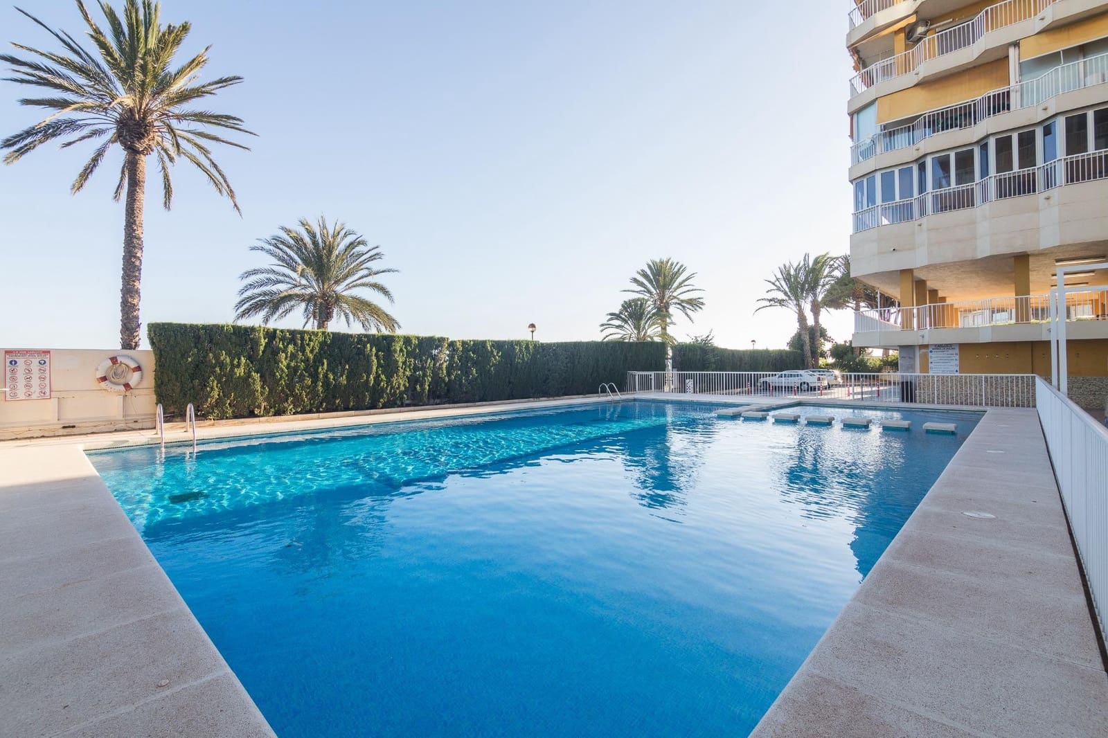 3 makuuhuone Asunto vuokrattavana paikassa Santa Pola mukana uima-altaan - 1 500 € (Ref: 8551101)