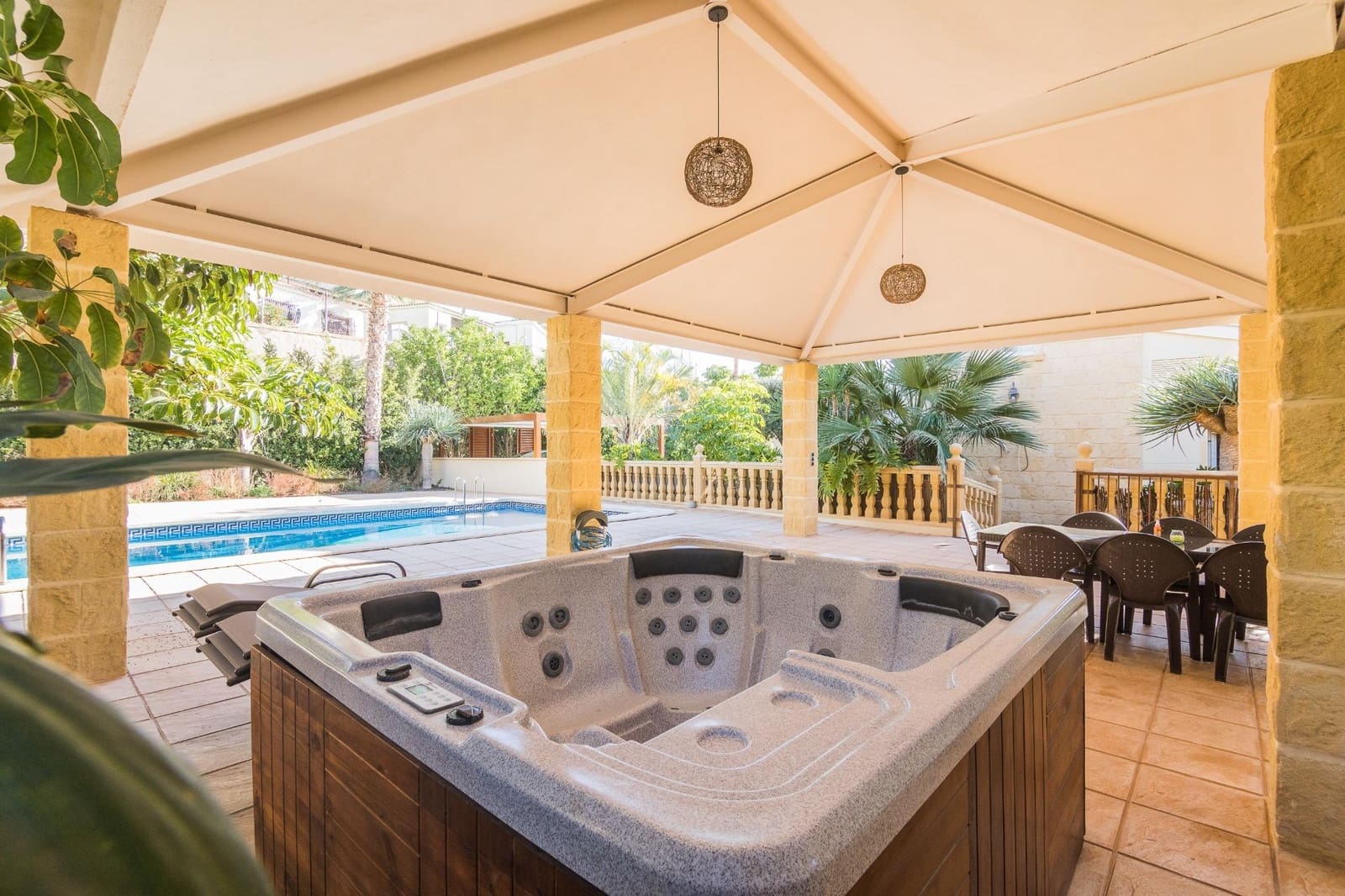 4 bedroom Villa for sale in Elche / Elx with pool - € 595,000 (Ref: 8708175)