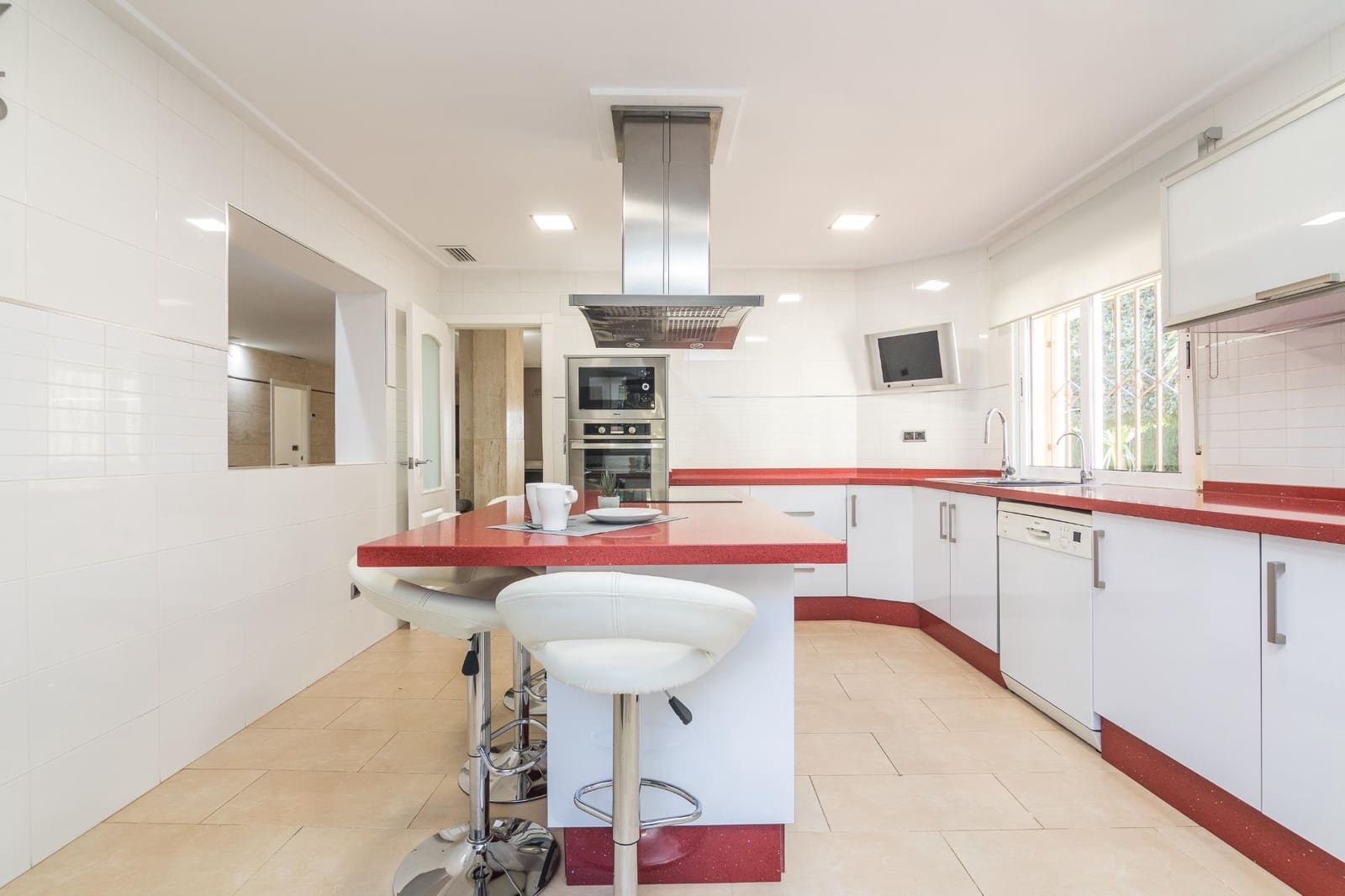 4 bedroom Villa for sale in Elche / Elx with pool - € 595,000 (Ref: 8708175)