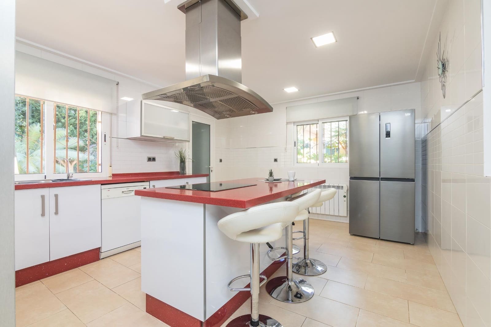 4 bedroom Villa for sale in Elche / Elx with pool - € 595,000 (Ref: 8708175)