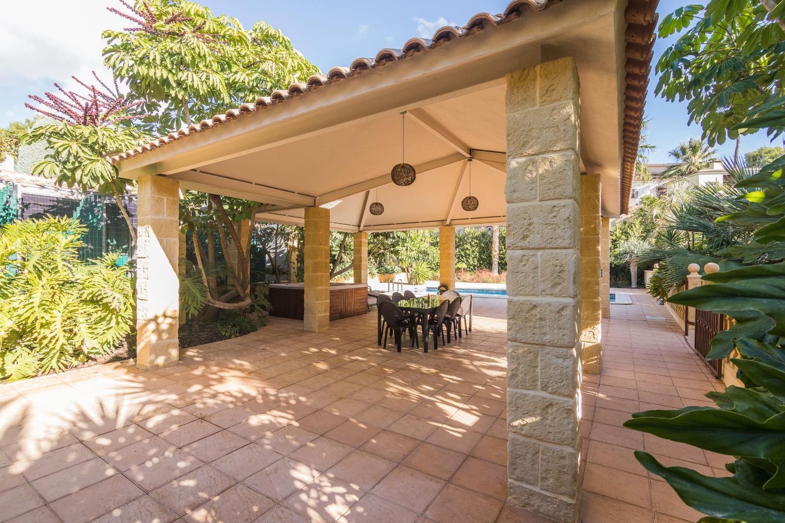 4 bedroom Villa for sale in Elche / Elx with pool - € 595,000 (Ref: 8708175)