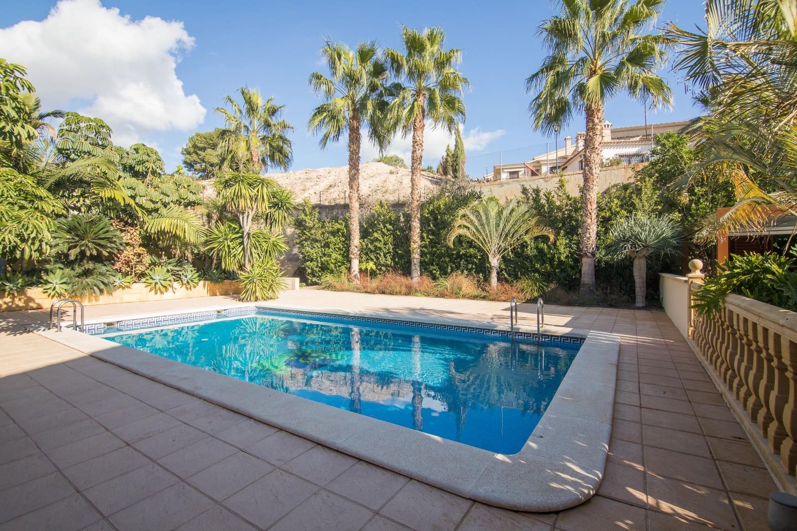 4 bedroom Villa for sale in Elche / Elx with pool - € 595,000 (Ref: 8708175)