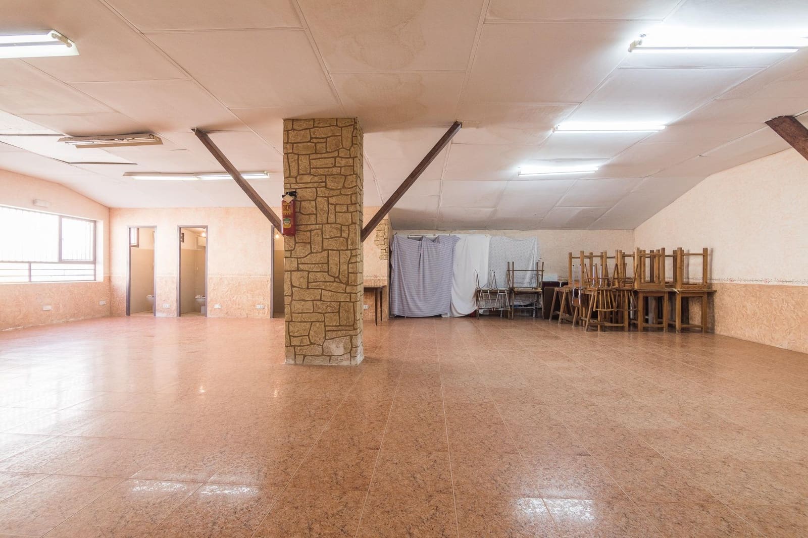 Yritys myytävänä paikassa L'Alguena / Alguenya - 60 000 € (Ref: 8843371)