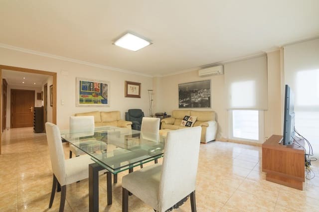Piso de 3 habitaciones en Centro, Elche / Elx en alquiler con garaje - 1.150 € (Ref: 9134562)